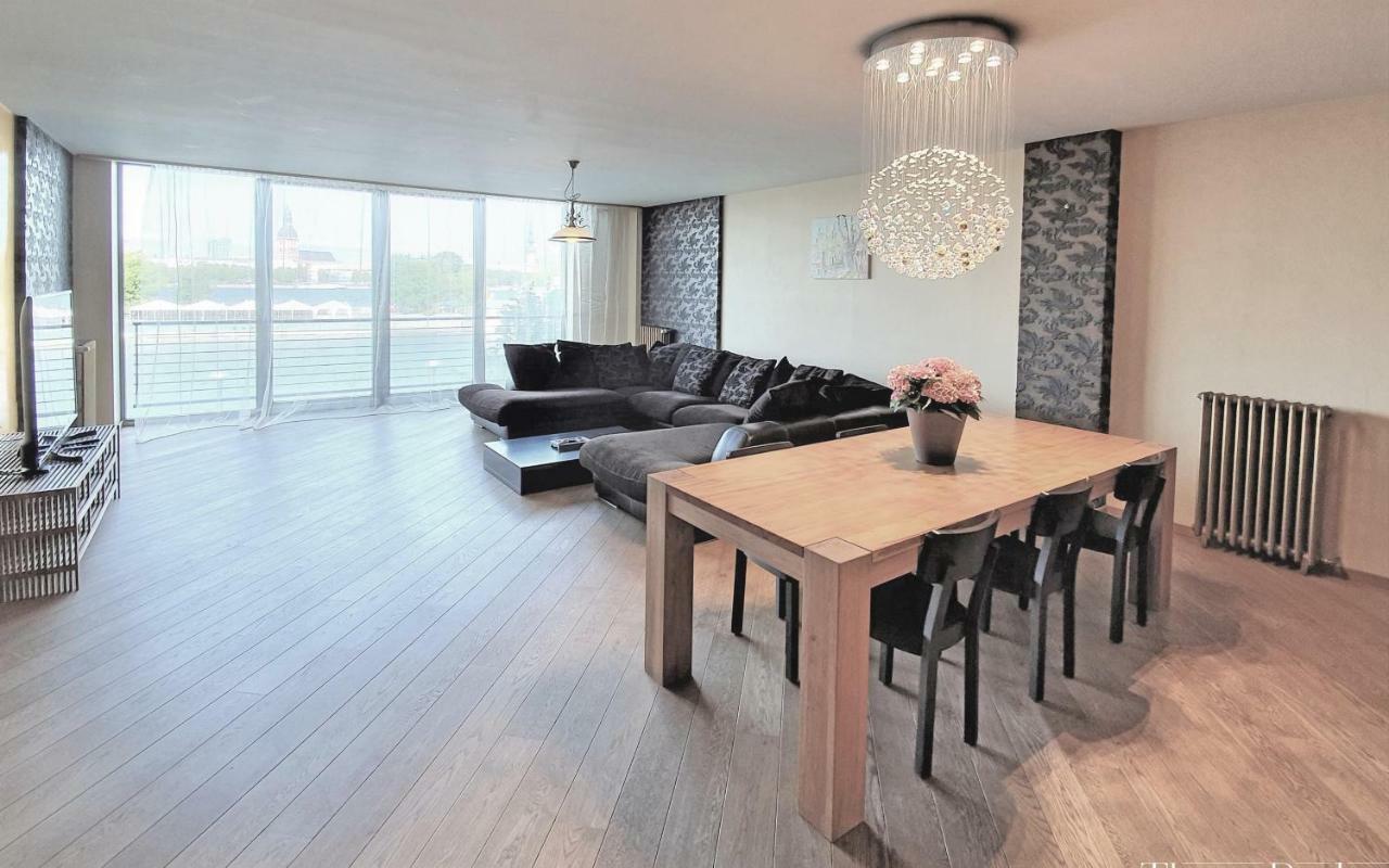 Winwinstay Superior Apartment By River Daugava Riga Exterior foto